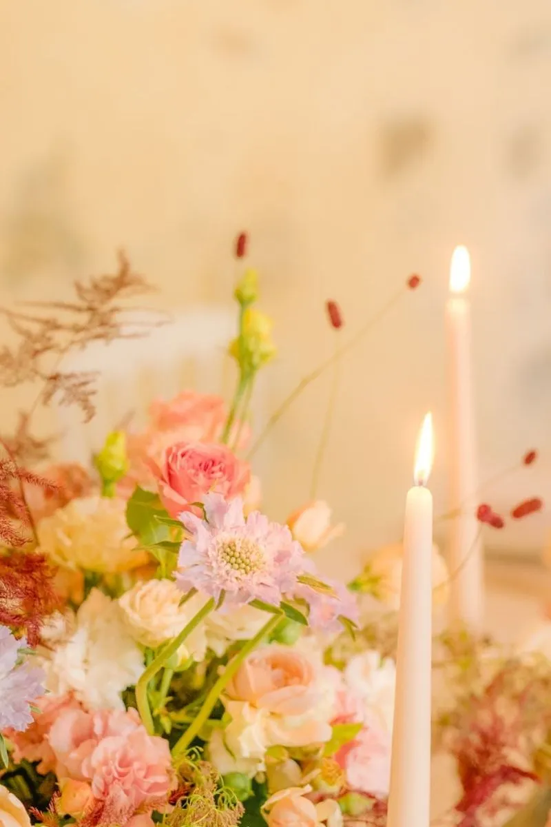 bougies et fleurs du domaine des Papillons
