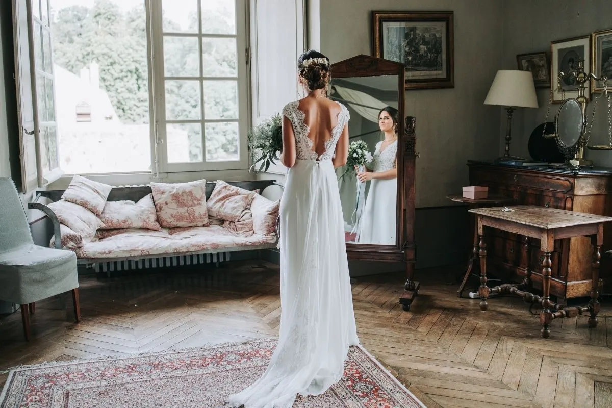 la mariée qui se prépare au chateau de vallery